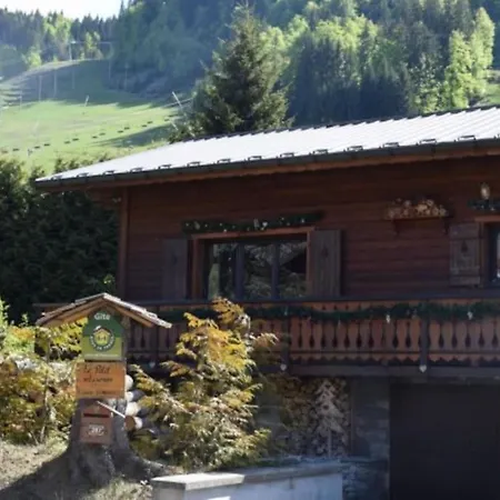 Le Petit Liseron 木屋 莫尔济讷